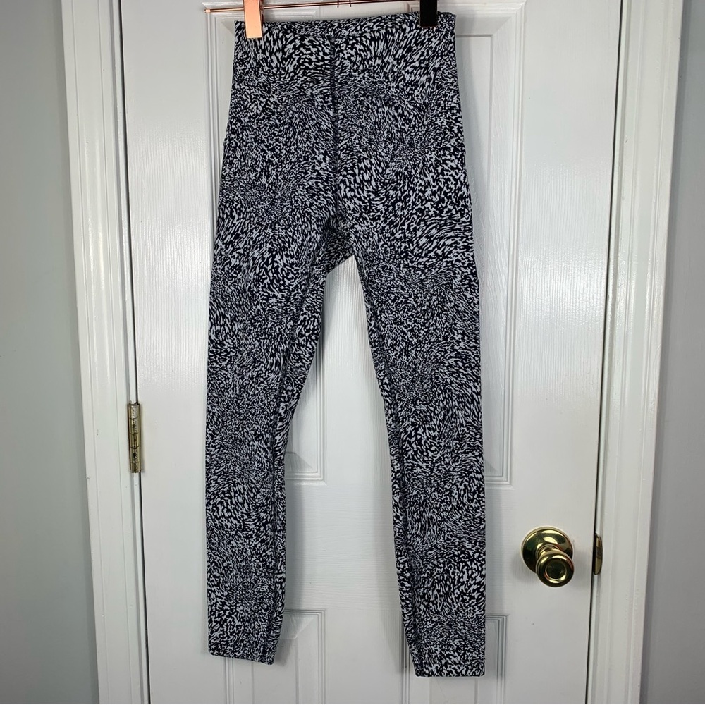 Lululemon InStill High-Rise Tight 25" Size 2